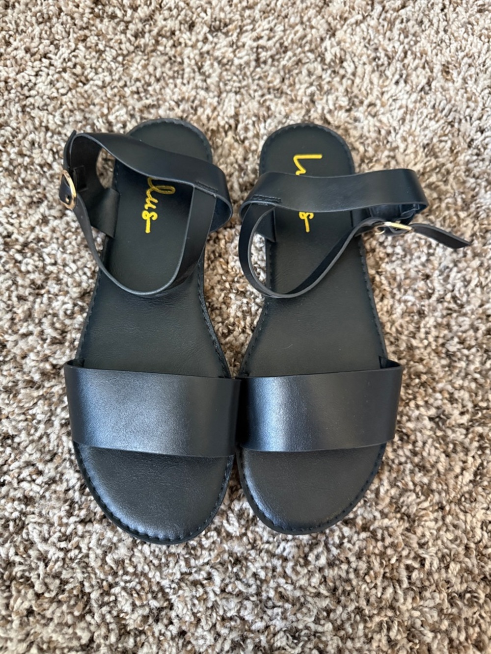 Lulu's Black Wide-Band Ankle-Strap Sandals